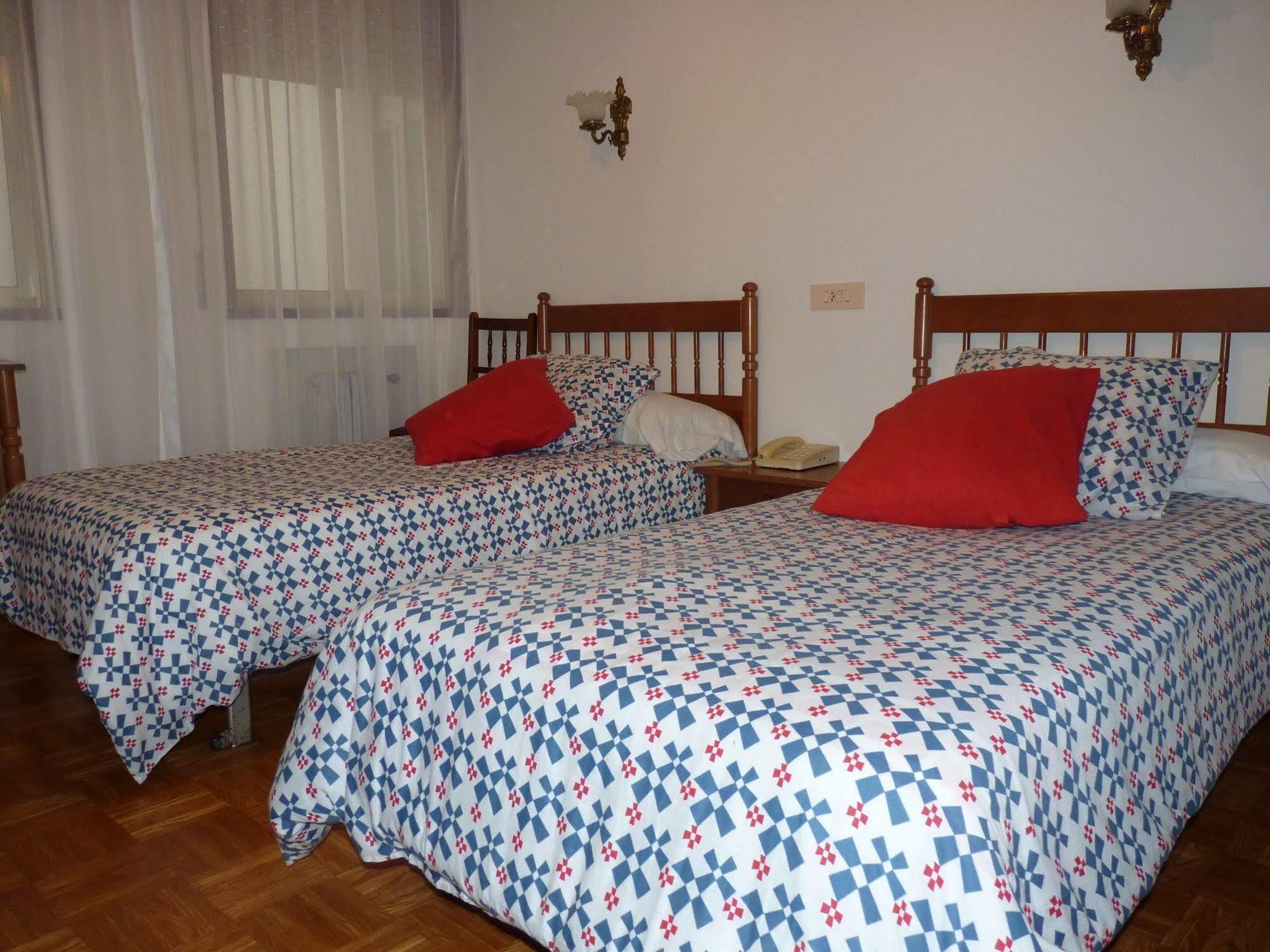 Hotel Espana Луго Екстериор снимка